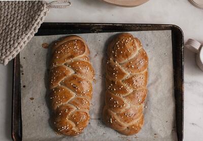 طرز تهیه نان شیرمال؛ نان‌های طلایی پشت ویترین را خودمان بپزیم - فراشپز