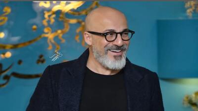 تصویر روز | استایل جنجالی  امیر آقایی  اکران فیلم شمال از جنوب غربی در جشنواره فیلم فجر - گلی شی