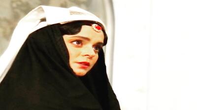 تصویر روز | تغییر چهره جالب “غزل شاکری” در نقش «بهجت‌الملوک» در سریال بانوی عمارت - گلی شی