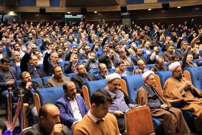 حمله شدید‌اللحن روزنامه اصولگرا به تندروها / فقط بلدند داد بزنند