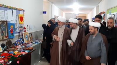 برپایی نمایشگاه مدرسه انقلاب در بوئین زهرا+ فیلم