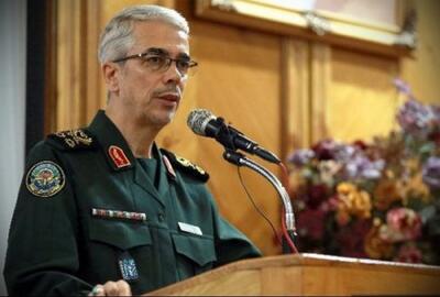 سرلشکر باقری: روش‌های نبرد دائماً در حال تغییر است/ باید در حوزه هوش مصنوعی اطلاعات به روز داشته باشیم