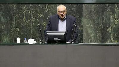 وضعیت امتحانات نهایی دانش‌آموزان پشت کنکوری و استخدام معلمان تعیین تکلیف شود