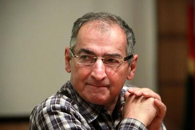 زیباکلام: اگر به عقب برگردم باز هم در انقلاب شرکت می‌کنم/ امروز به من و امثال من که در انقلاب حضور داشتیم می‌گویند پنجاه‌ و هفتی و به آن حرکت تاریخی می‌گویند «فتنه»/ به ما می‌گویند یک عذرخواهی به نسل‌های بعد بدهکارید!