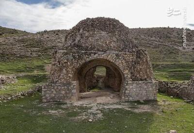 تصویری از آتشکده سیاهگل در نزدیکی شهرستان ایوان
