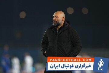 عکس| سهراب بختیاری زاده پشت بازیکنانش درآمد - پارس فوتبال