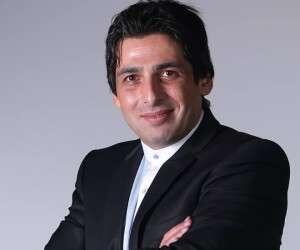 تیپ متفاوت حمید گودرزی در پشت صحنه فیلم جدید