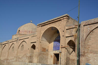 مرمت مسجد جامع گلپایگان را با جدیت دنبال می‌کنیم