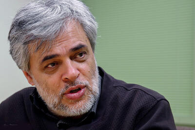 حمله مهاجری به علم الهدی: آقای امام‌جمعه محترم مشهد! به کسانی که پشت سرتان‌نماز خواندند بگویید نمازشان باطل بوده!