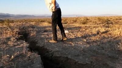 زمین پوست می‌اندازد!