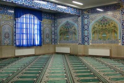 توزیع چهار هزار متر فرش در نمازخانه مدارس لرستان
