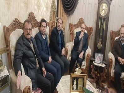 هنرمندان نقش موثری در انتقال رویدادهای انقلاب و دوران دفاع مقدس دارند