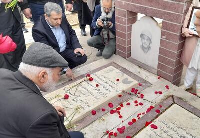 غبارروبی مزار شهدای شهرستان اهواز با حضور استاندار خوزستان