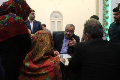 میز خدمت مسئولان قضایی گلستان در مسجد اهل سنت گنبدکاووس برگزار شد