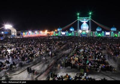 برگزاری محافل   تلاوت مهدوی   ایام نیمه شعبان در مسجد جمکران - تسنیم