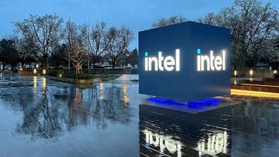 بیل گیتس: اینتل مسیر خود را گم کرده است