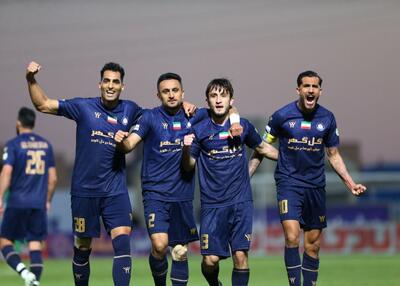 گل‌گهر با نشان ملی مقابل پرسپولیس (عکس)