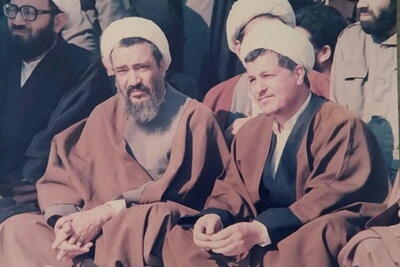 خاطرات هاشمی ۲۰ بهمن سال ۸۰ | موحدی کرمانی، سال ۸۰ و مخالفت رهبری با مذاکره با آمریکا |  انصاف نیوز