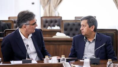 انتقاد از وزیر جهاد کشاورزی و عدم برکناری رئیس بانک مرکزی