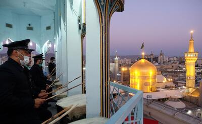 نقاره زنی در شب ولادت منجی آخرالزمان(عج) در حرم ثامن الائمه(ع)