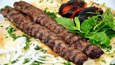 طرز تهیه کباب کوبیده ارزان کبابی ها بالاخره لو رفت+ آموزش