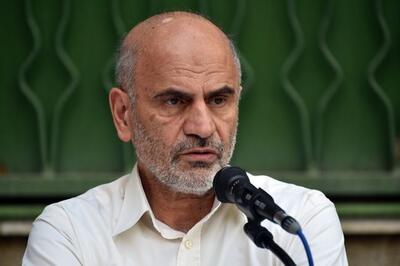 مومنی: برای اینکه ببینید چه کلاه گشادی بر سر ما رفته است به سایت بورس نگاهی بیندازید