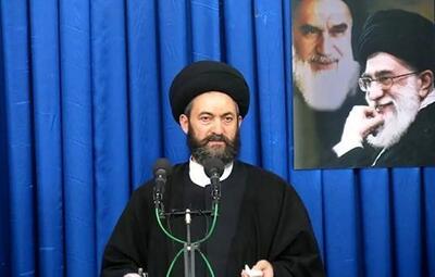 امام جمعه اردبیل: ترامپ یک چشم دارد، این از علائم قرب ظهور است