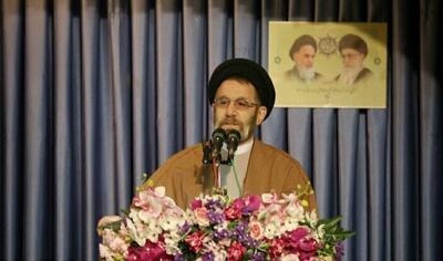 امام جمعه خرم‌آباد:‌ استکبار دانش هسته ای ایران را نشانه گرفته است