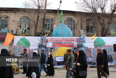 غرفه‌های فرهنگی و پذیرایی در مسیر شادپیمایی نیمه‌شعبان کرمانشاه