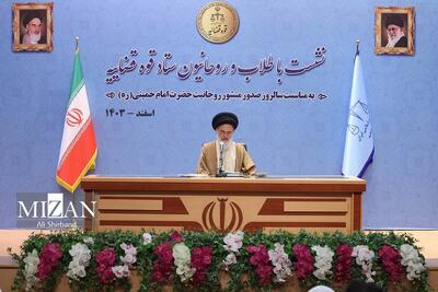 رئیس جامعه مدرسین حوزه علمیه قم: مخاطب اصلی منشور روحانیت، «طلاب»، «روحانیون»، «مدرسین»، «ائمه جمعه و جماعات» و حتی «مراجع عظام تقلید» هستند