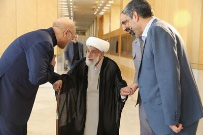 آیت‌الله جنتی ۹۹ ساله شد - پایگاه خبری مدارا