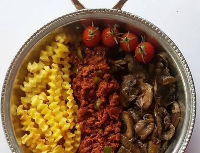 طرز تهیه گوشت چرخ کرده با پیاز و گوجه سریع و ساده با برنج