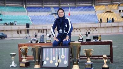 سرمربی خاتون بم: بازیکنان برای نام باشگاه‌ها تیم نمی‌گذارند