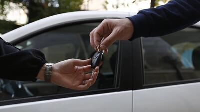 کلاهبرداری از ۱۰۰ شهروند با ترفند فروش فوری خودرو؛ متهمان دستگیر شدند