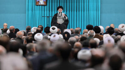 تصاویری جالب و خبرساز از ظریف، احمدی‌نژاد و روحانی در مراسم امروز بیت رهبری