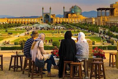 سفر قسطی فعلا پاسخگوست اما در بلند مدت راه چاره نیست/ حذف سفر از سبد هزینه خانوار یعنی نابودی اقتصاد کشور | اقتصاد24