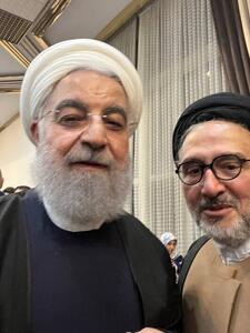 عکس/ سلفی حسن روحانی و ابطحی در یک مراسم افطاری | اقتصاد24