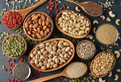 دلیل جالب گرانی آجیل | آجیل شب عید امسال چقدر گران تر از پارسال شد؟