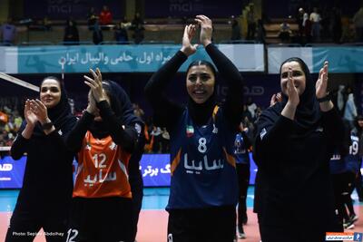 جام قهرمانی لیگ والیبال زنان نارنجی ماند؛ سایپا با شکست پیکان قهرمان شد / گزارش تصویری - پارس فوتبال