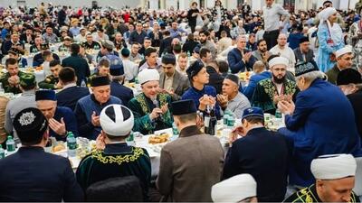 این منطقه تنها یک ساعت روزه می‌گیرند!