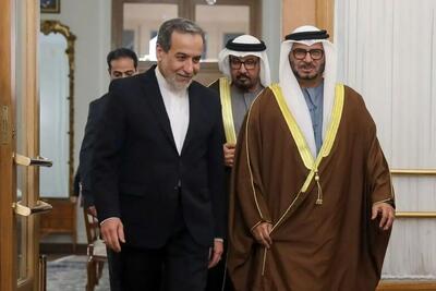 عکسی که قرقاش از باغ وزارت خارجه ایران منتشر کرد