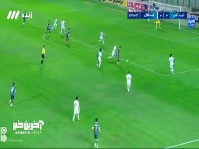 شوت سرضرب قائدرحمتی توسط حسینی به کرنر رفت