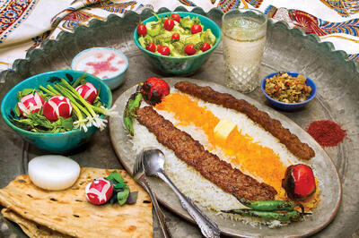 چگونه مثل یک تهرانی اصیل چلوکباب بخوریم!