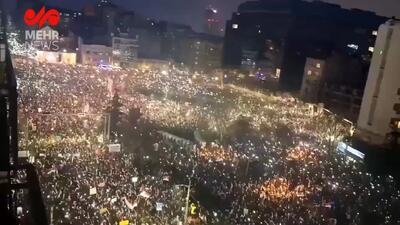 تظاهرات ضد دولتی در صربستان به خشونت کشیده شد + فیلم