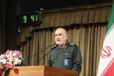 سلامی: به هر تهدید عملی پاسخی ویرانگر خواهیم داد