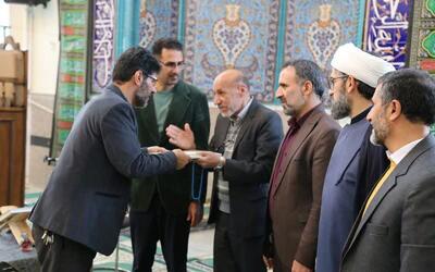 پیش‌کسوت قرآنی لرستان تجلیل شد