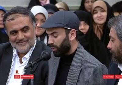 شاعر مجردی که شعر طنز با موضوع فرزندآوری خواند! - تسنیم