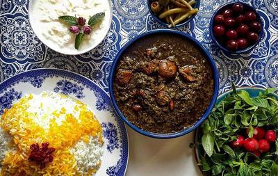 راز سرآشپزها برای تیره و سیاه شدن قورمه سبزی