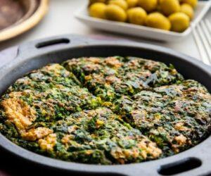 طرز تهیه کوکو سبزی مغزدار، مخصوص مهمانی و افطاری - فراشپز