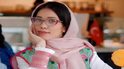 تصویر روز | استایل بهاری و عیدانه «شهرزاد کمال زاده» بازیگر سریال راه طولانی بهار 1404 | گلی شی